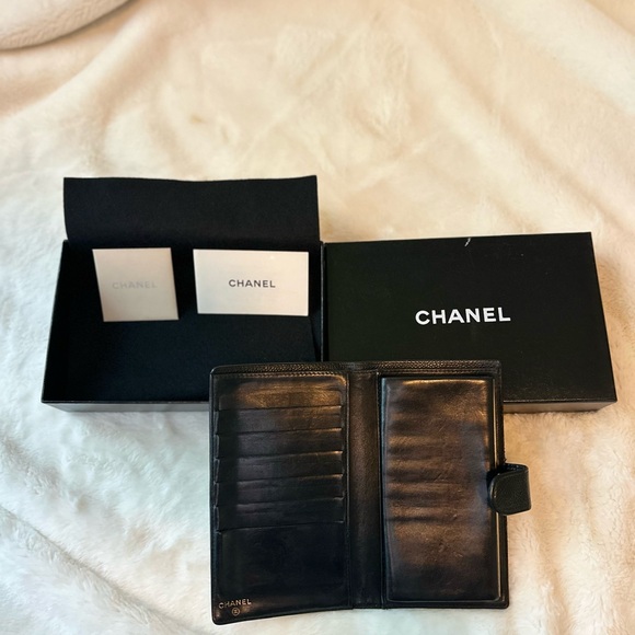 CHANEL Caviar Timeless CC Wallet - Picture 3 of 11